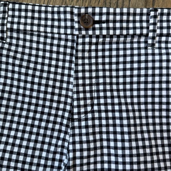 Old Navy Black and White Gingham Shorts - Picture 3 of 6